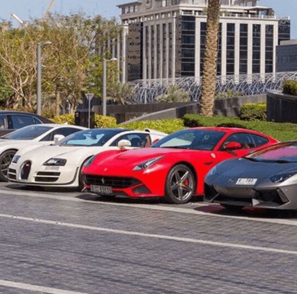 Seamless Travel in Dubai: Tips for Daily and One-Day Car Rentals