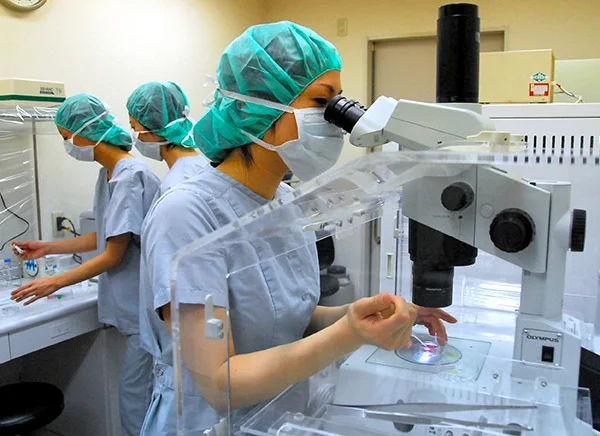 The Science Behind Assisted Reproduction: Expertise, Timing, and Treatment Choices