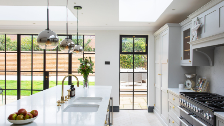 Maximizing Space and Light: Flat Glass Rooflights for Extensions and Kitchens