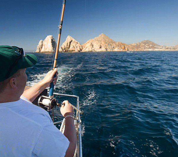 Why Is Deep Sea Fishing in Los Sueños a Must-Try Experience?