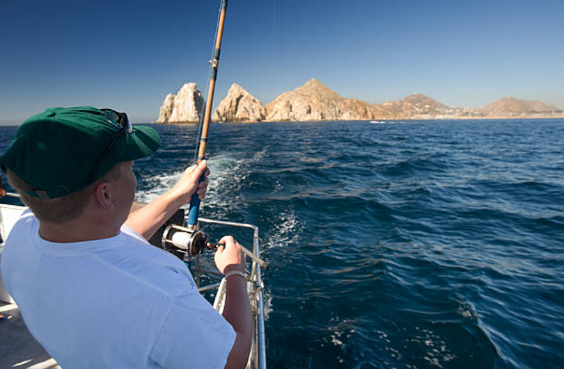 Why Is Deep Sea Fishing in Los Sueños a Must-Try Experience?